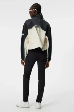 Anya Pant-J.Lindeberg Best